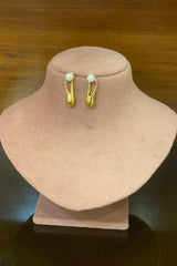 Baira studs