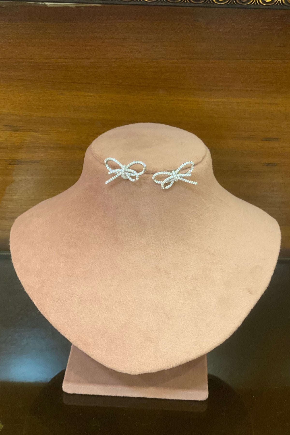 Cemaya bow studs
