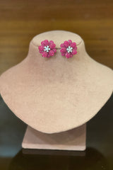 Kavi pink studs