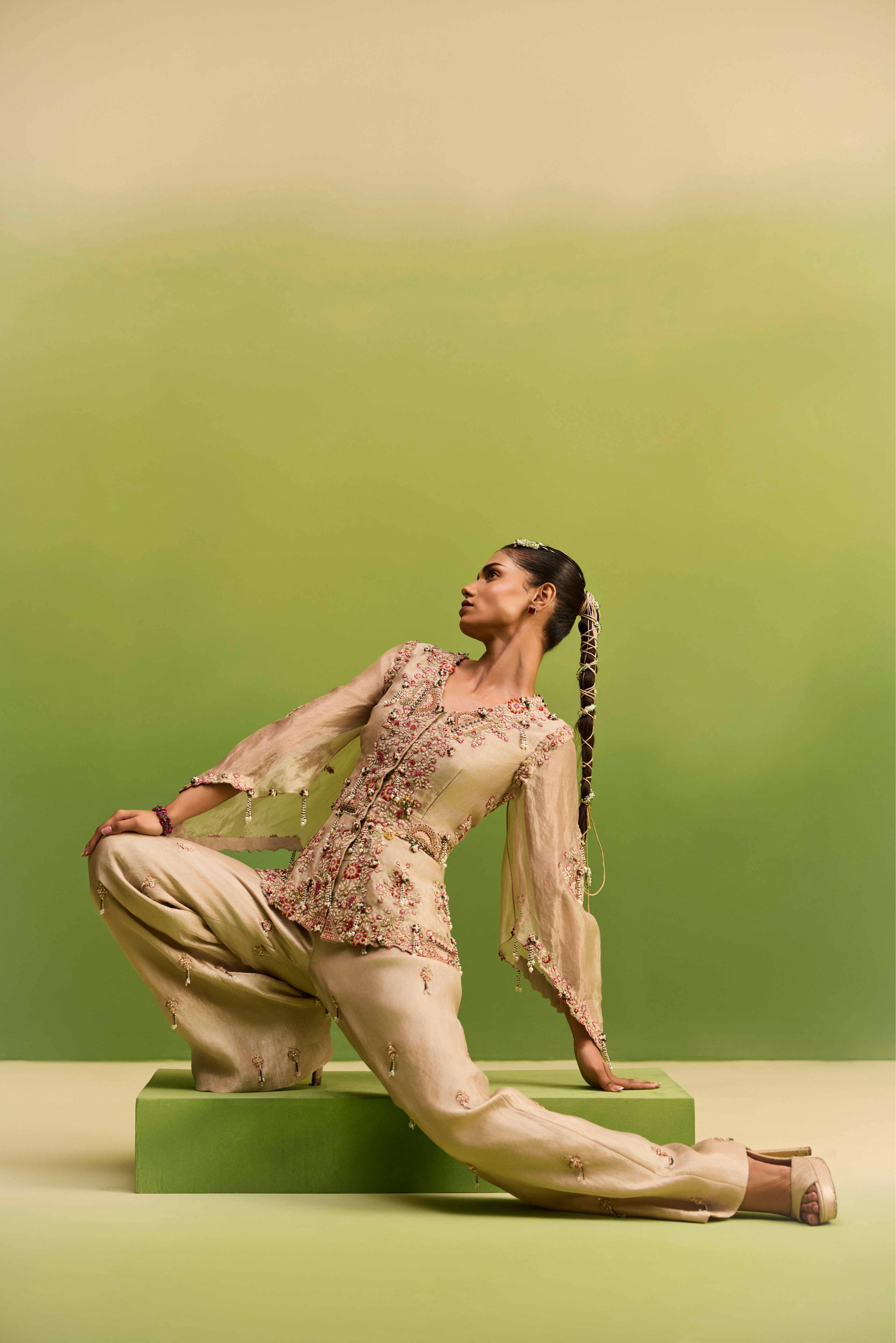 Tissue peplumtop & pant set