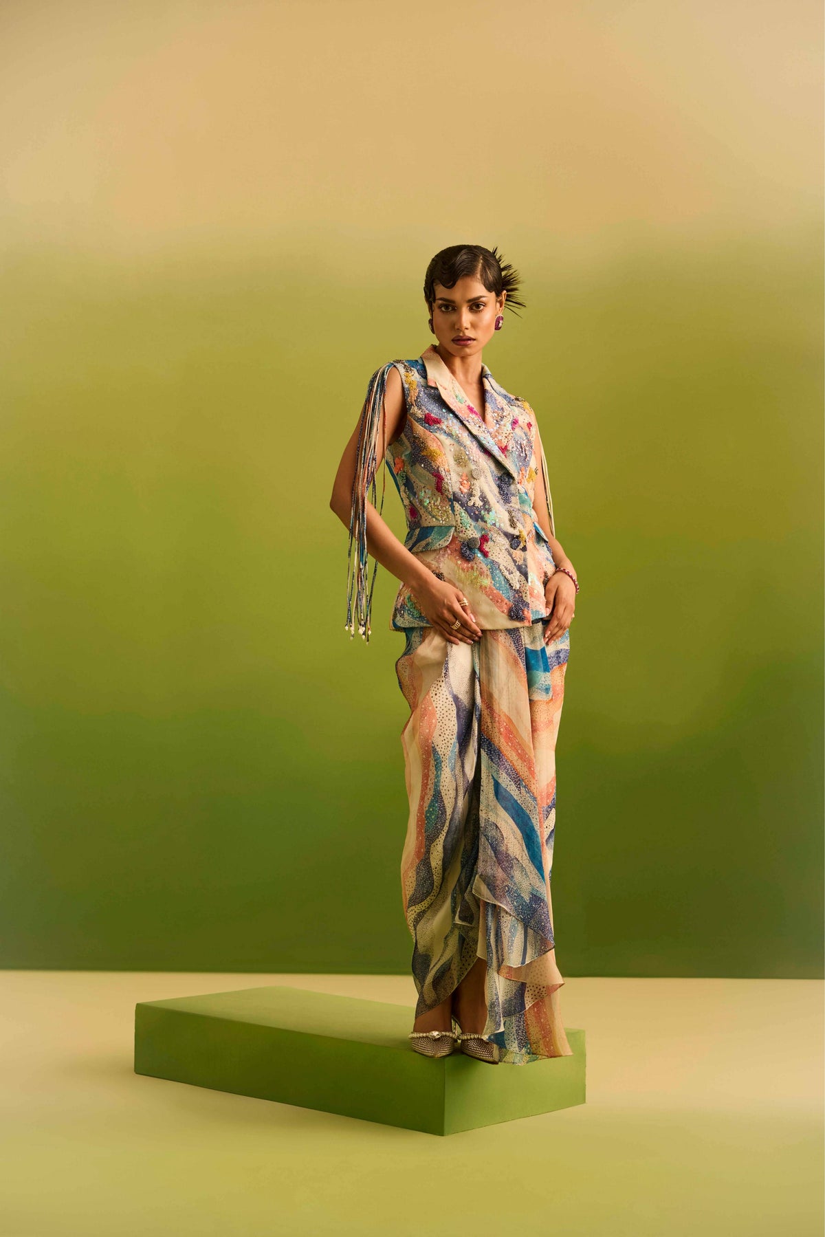 Oceanic Print Dori Sleeves Jacket & Drape Skirt