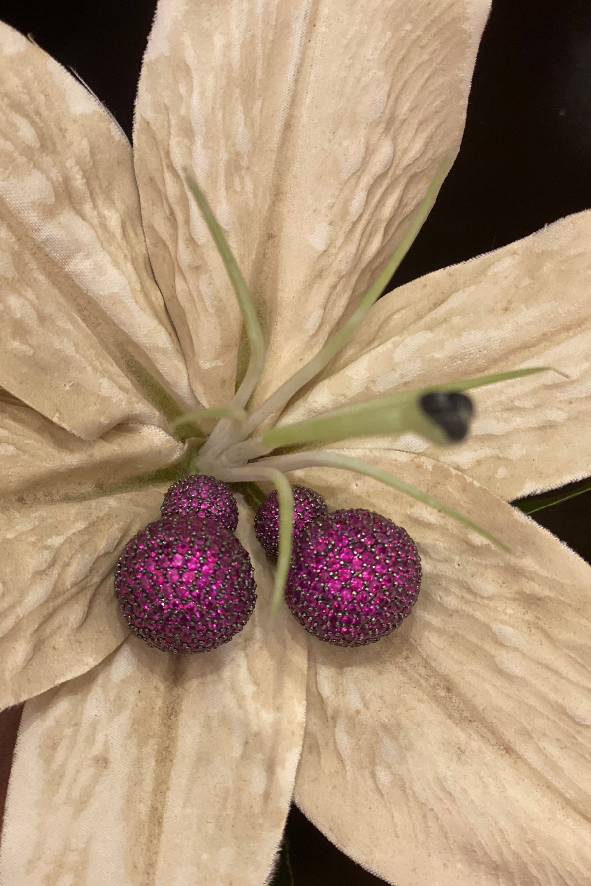 Jumi purple studs