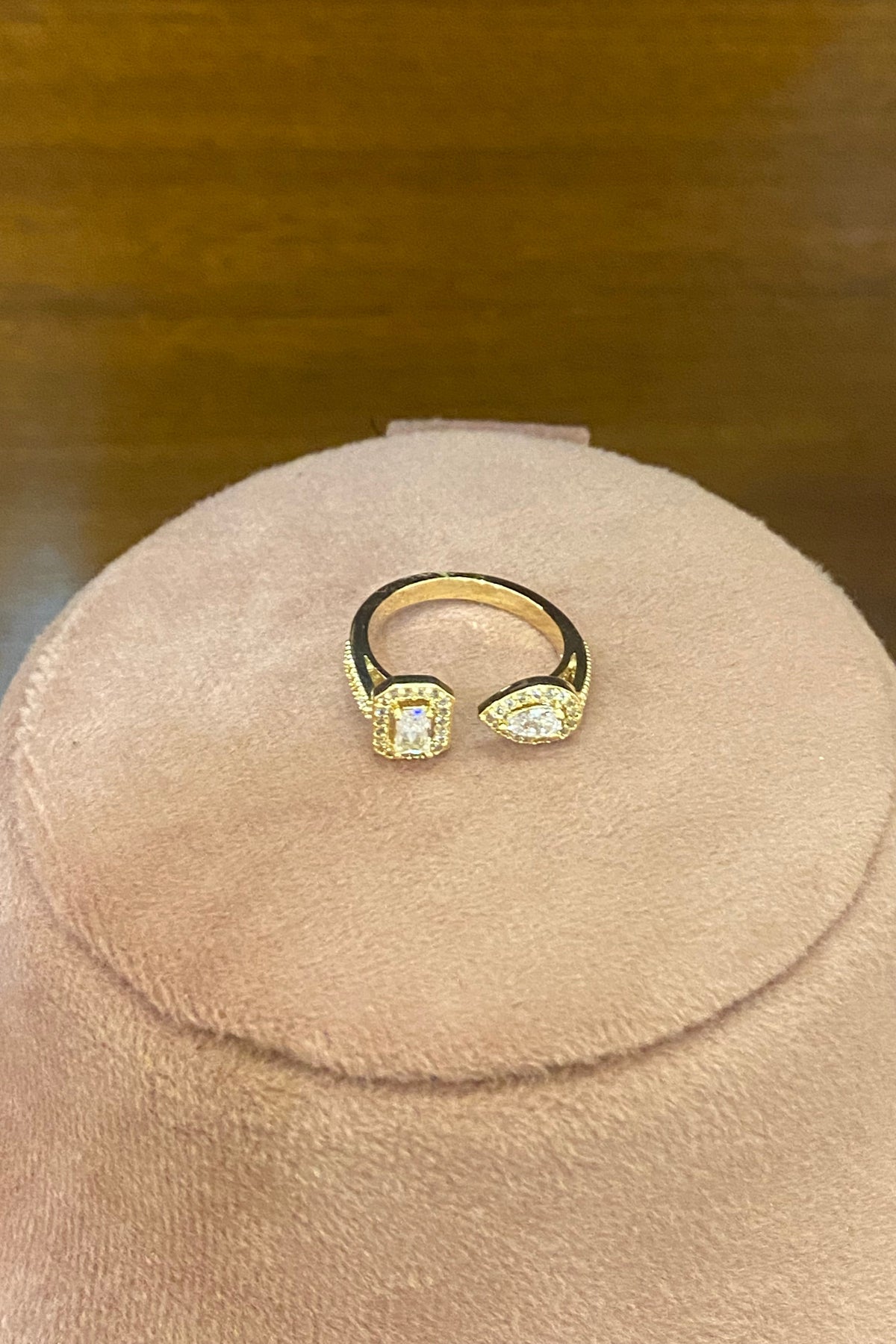 Eshae ring