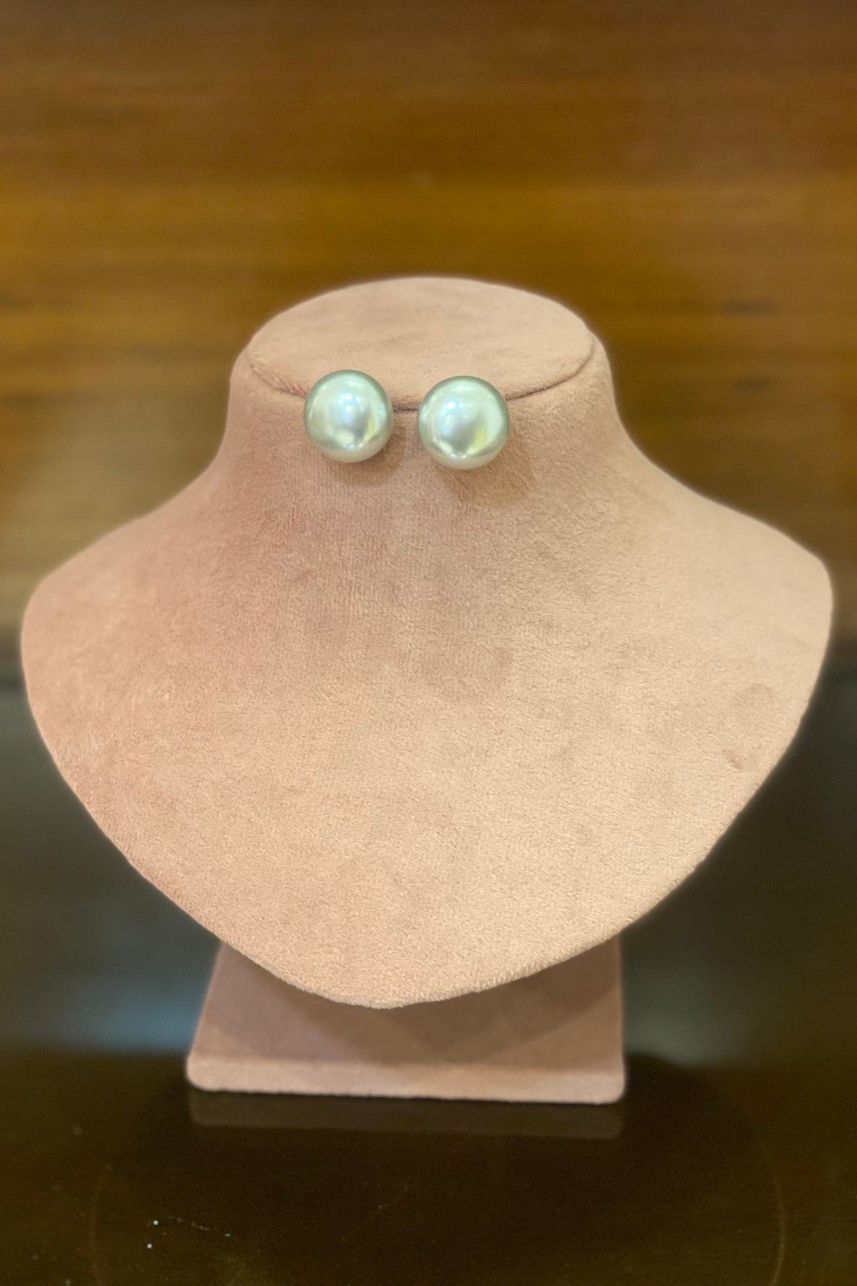 Bhuare pearl stud silver