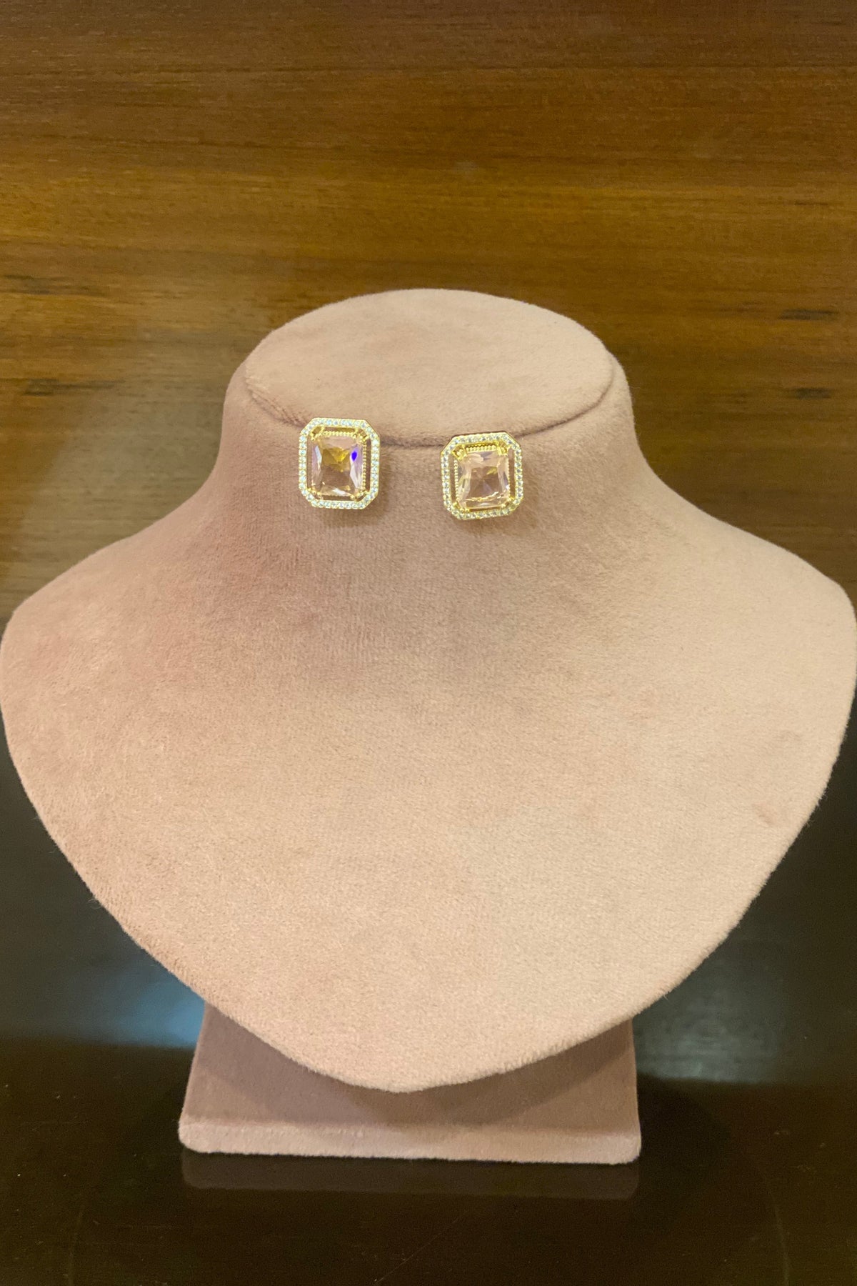 Cilaa pink studs