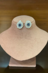 Gini blue studs