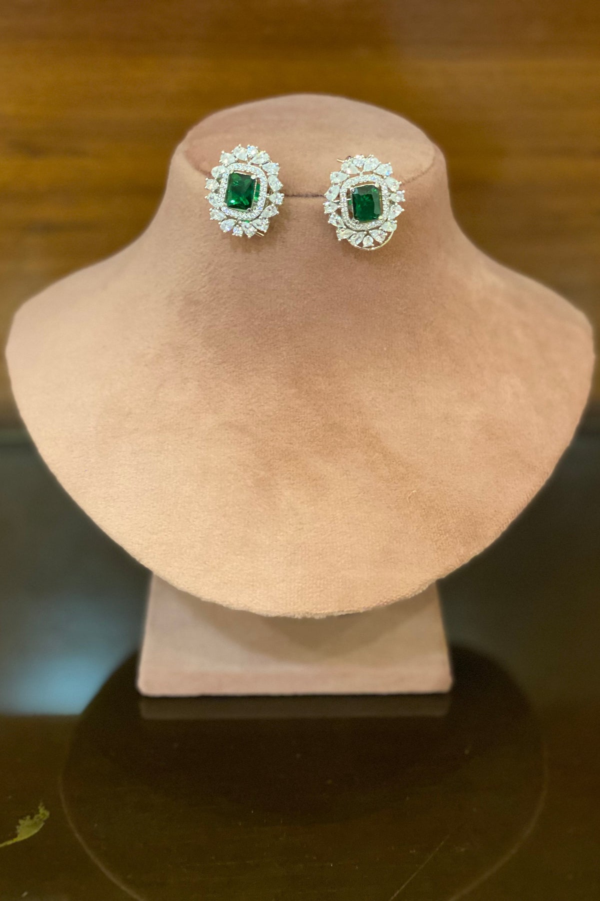 Gini green studs
