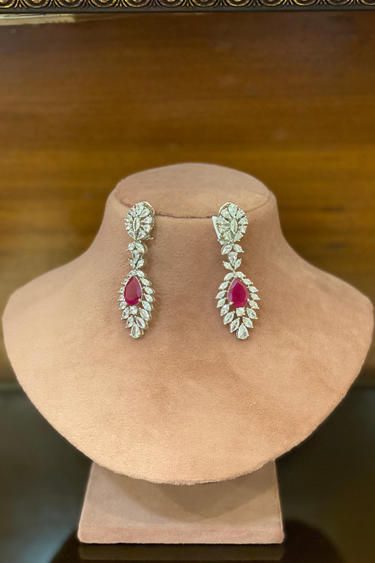 Aara Red and white stone dangler
