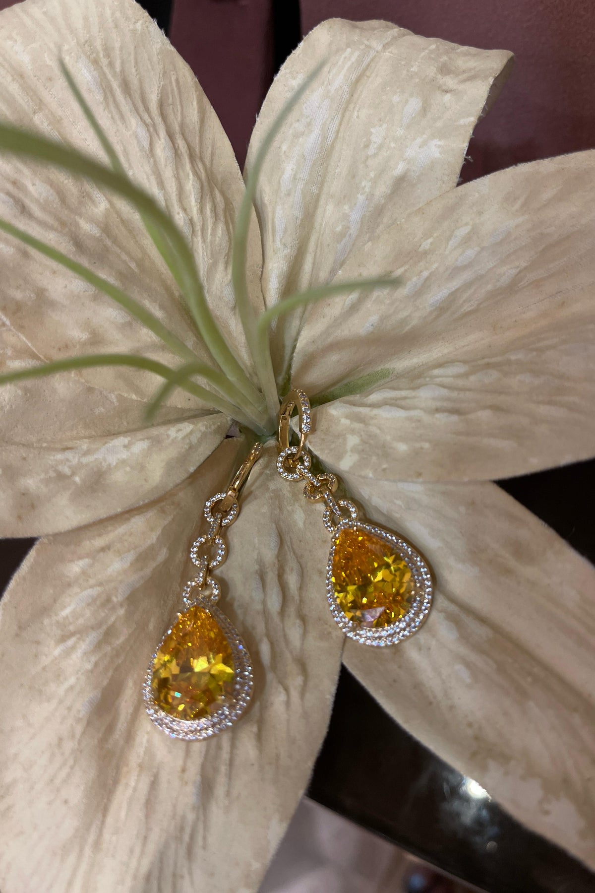 Ceea yellow dangler
