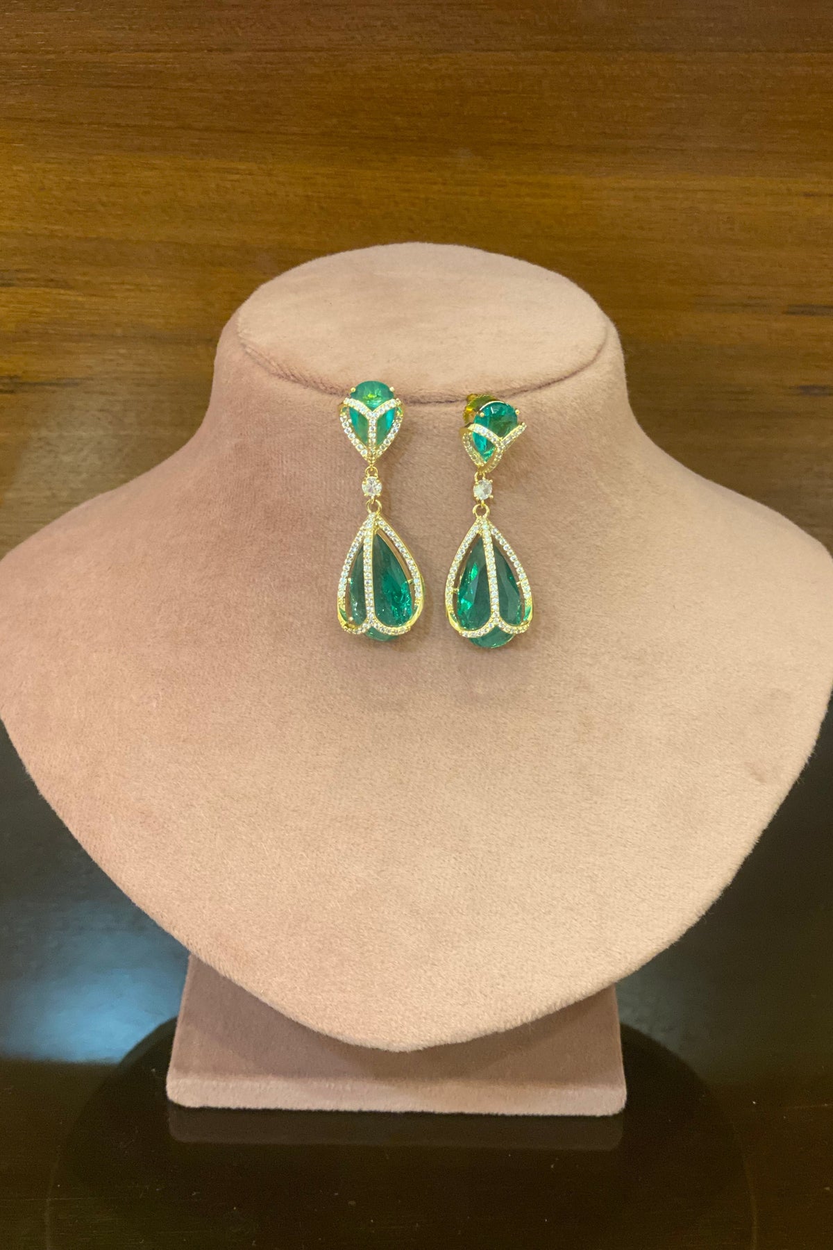Chaaya emerald green dangler